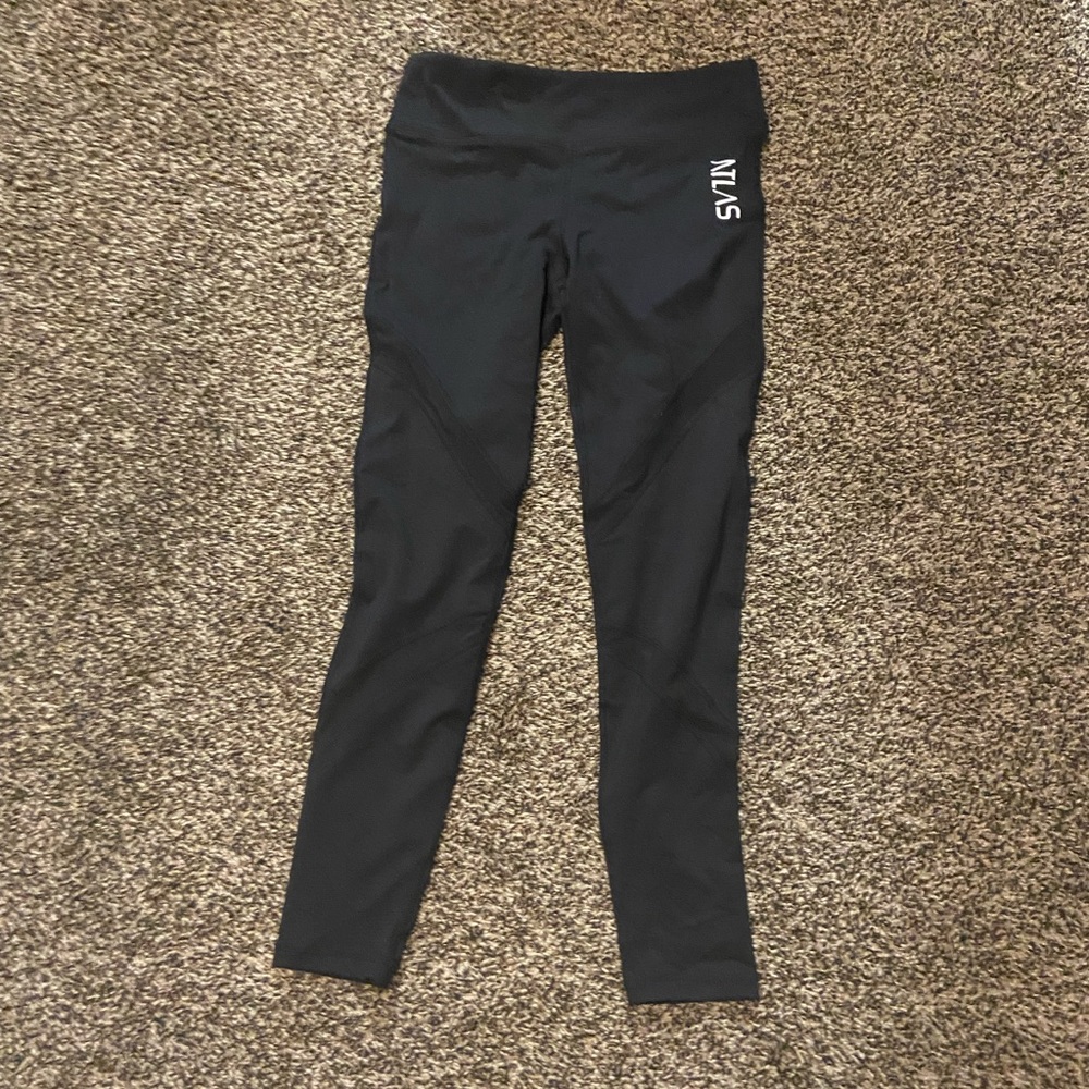 Atlas athletic outfit. Leggings sweatshirt and tshirt